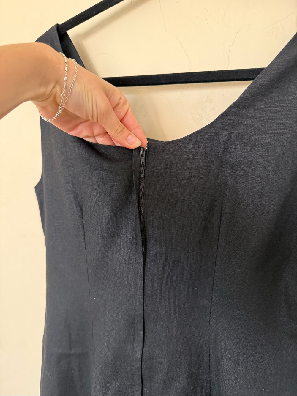 Black Linen Blend Sheath Dress Style Works Petite 6P 90s Minimalist - Picture 4 of 8